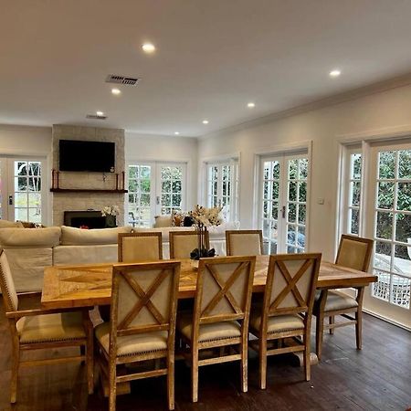 וונטוורט פאלס Sunnyside Luxurious 4Br Art Villa, Fireplace, Village 2Mins מראה חיצוני תמונה