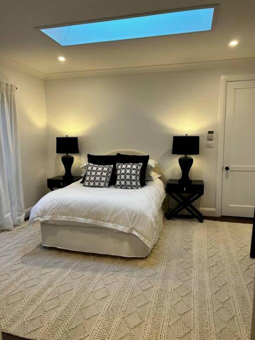 וונטוורט פאלס Sunnyside Luxurious 4Br Art Villa, Fireplace, Village 2Mins מראה חיצוני תמונה