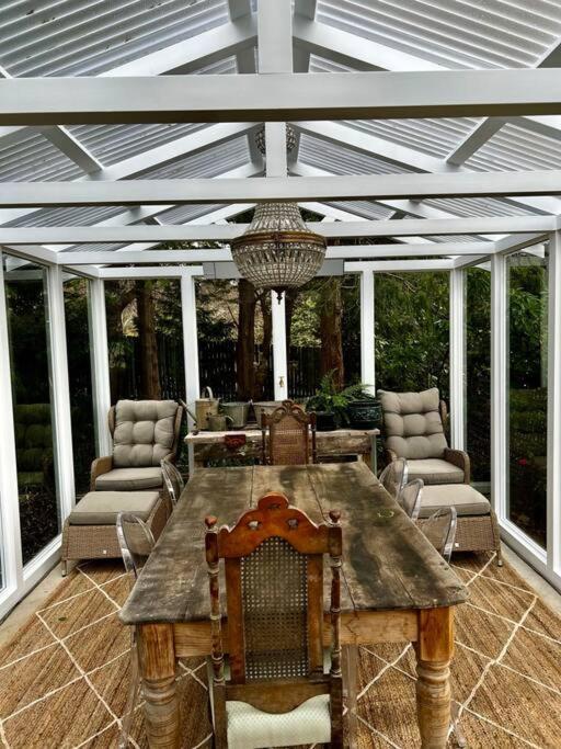 וונטוורט פאלס Sunnyside Luxurious 4Br Art Villa, Fireplace, Village 2Mins מראה חיצוני תמונה