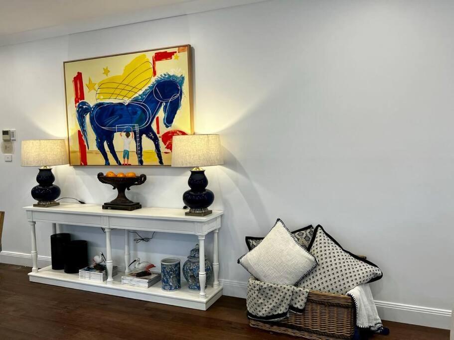 וונטוורט פאלס Sunnyside Luxurious 4Br Art Villa, Fireplace, Village 2Mins מראה חיצוני תמונה